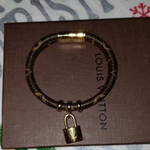 Lv bracelet